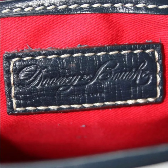 dooney and bourke retro embossed blue leather Safari crossbody Bag - Picture 13 of 13